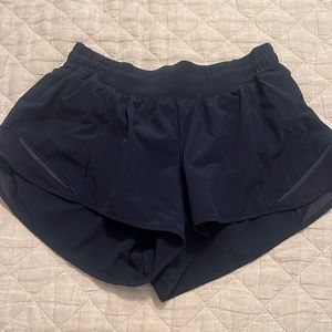 Lululemon - size 10 - navy - hotty hot 2.5 short
